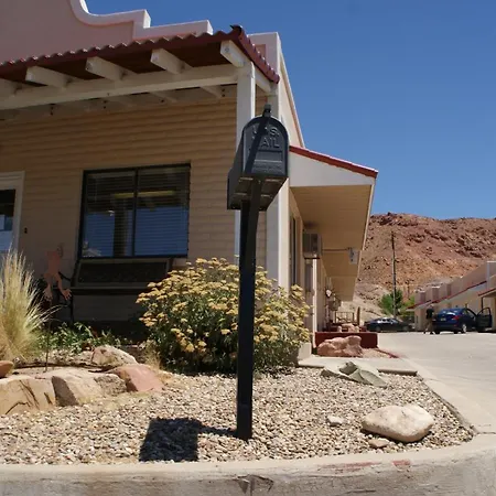 Adventure Inn Moab-2